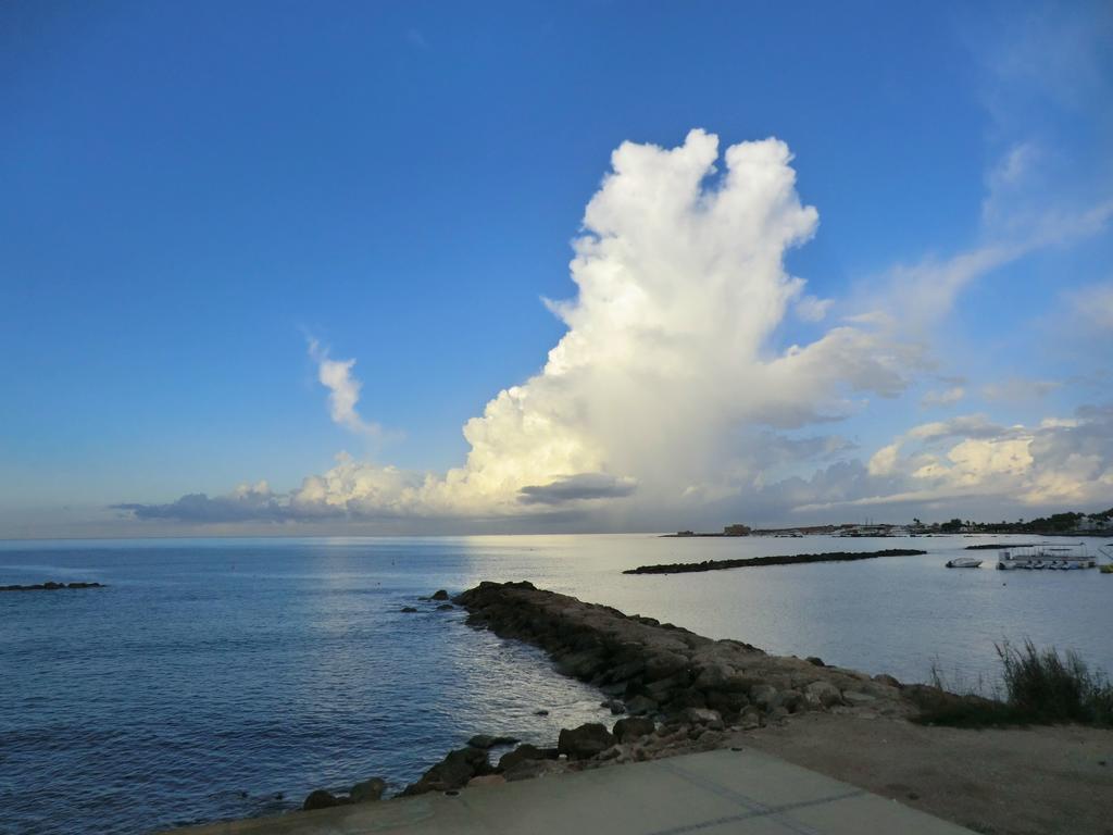 Limnaria Westpark Apartment Paphos Ruang foto