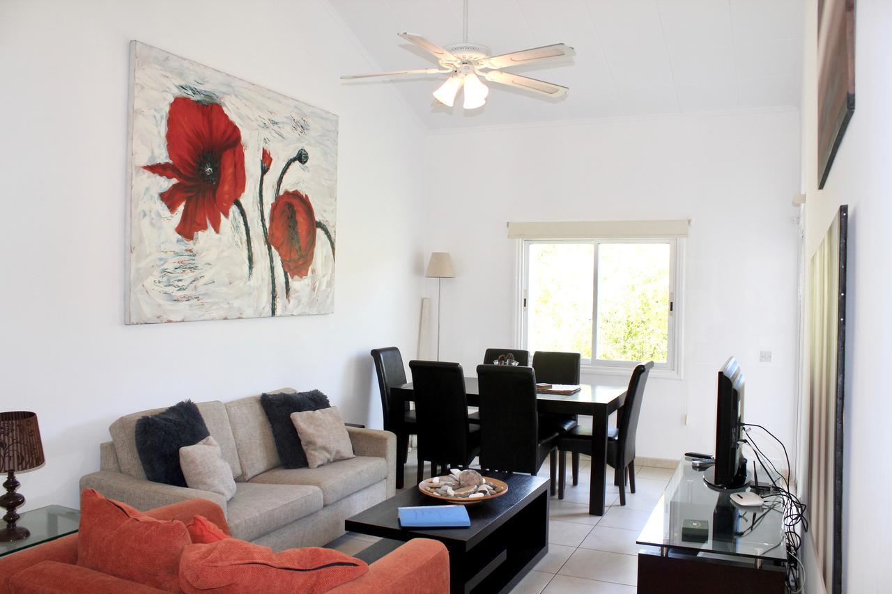 Limnaria Westpark Apartment Paphos Bagian luar foto