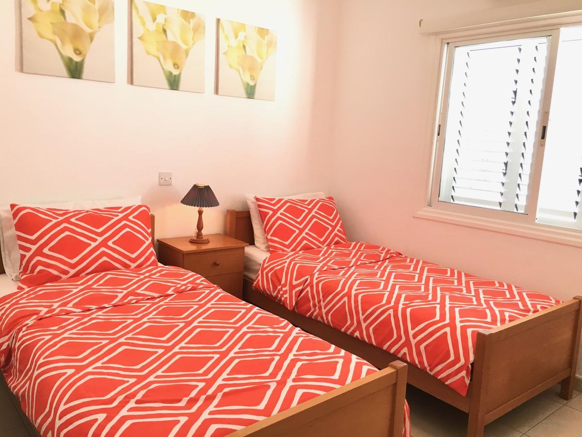Limnaria Westpark Apartment Paphos Bagian luar foto